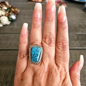 Beautiful turquoise ring size 7